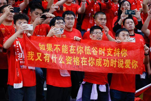 斯诺克世锦赛：丁俊晖成功晋级 16强战对阵赵心童