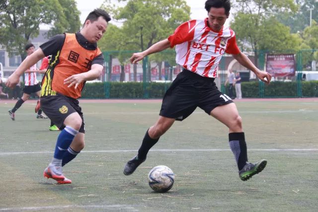 西亚28+11步行者大胜篮网 马克西20分76人灭蜂